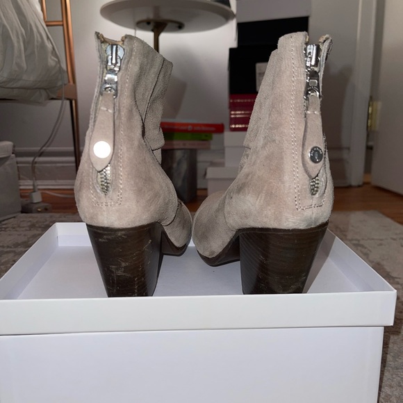 Rag & Bone short suede ankle boots. Perfect condition as shown in photos. - Picture 3 of 4